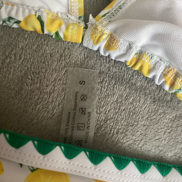 Bikini set - Picture 3 of 3